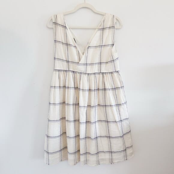 Darling Flight Dress White Plaid XS - Picture 9 of 9